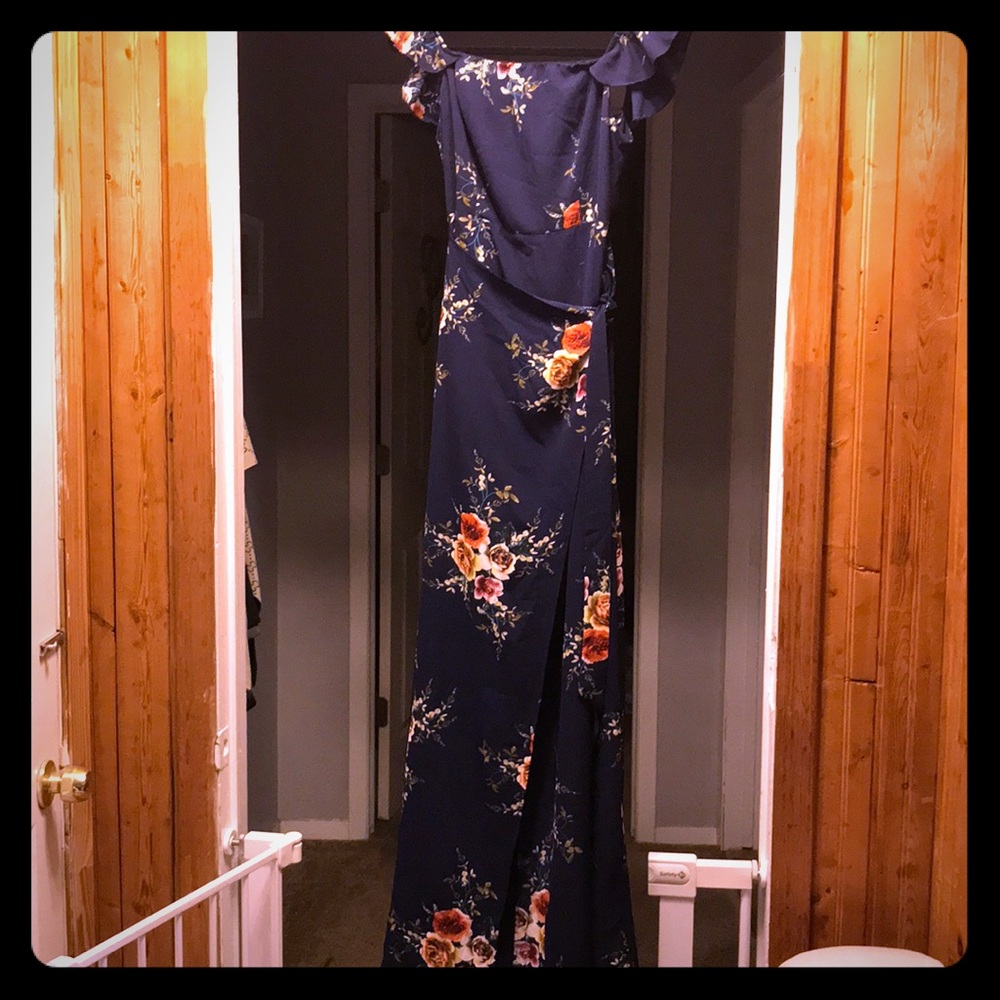 NWT Off Shoulder Floral Wrap Dress